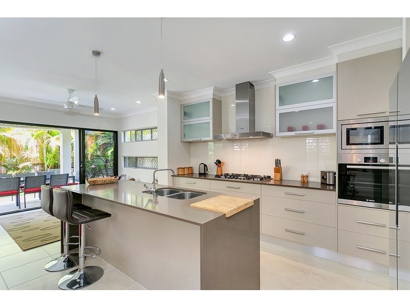 4 Seashells Cresent, Trinity Beach QLD 4879