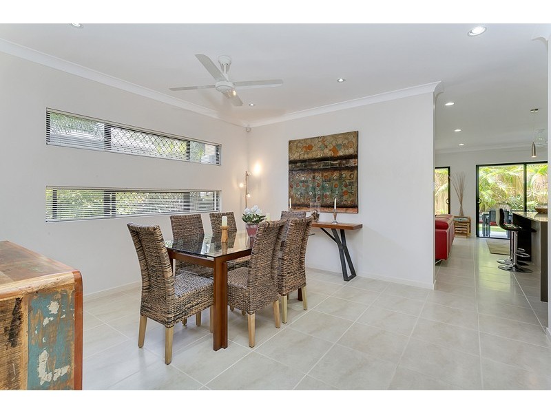 4 Seashells Cresent, Trinity Beach QLD 4879