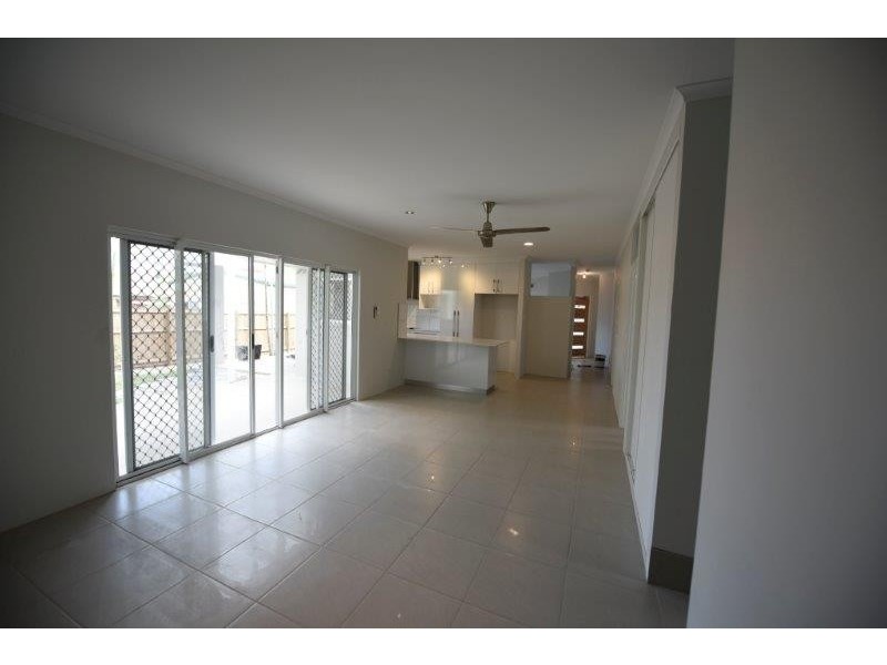 28 Lamb Street, Smithfield QLD 4878