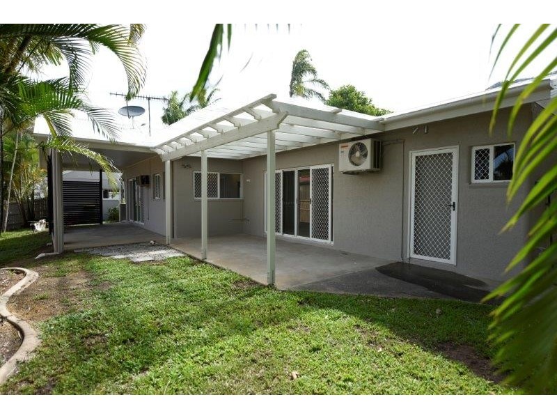28 Lamb Street, Smithfield QLD 4878
