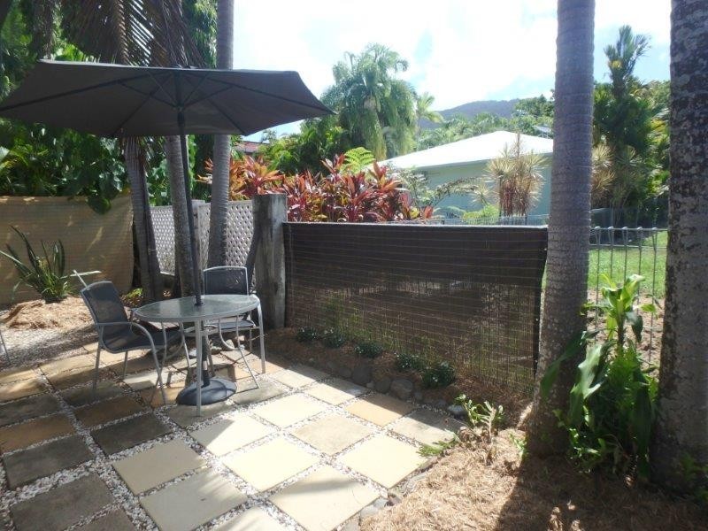 6/9-11 Amphora Street, Palm Cove QLD 4879