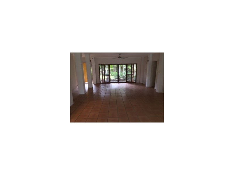 4 Squeaky Close, Kewarra Beach QLD 4879