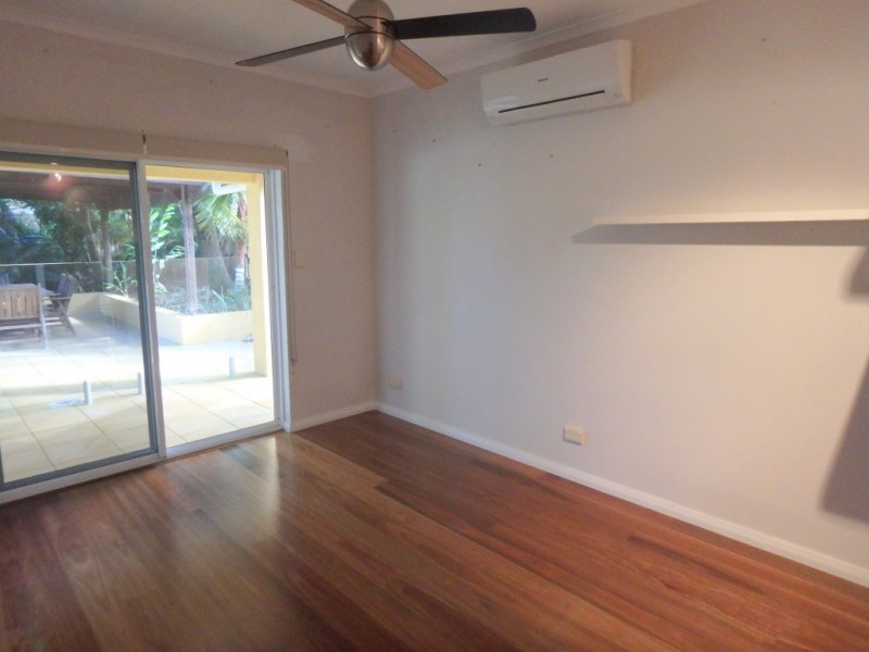 4 Squeaky Close, Kewarra Beach QLD 4879