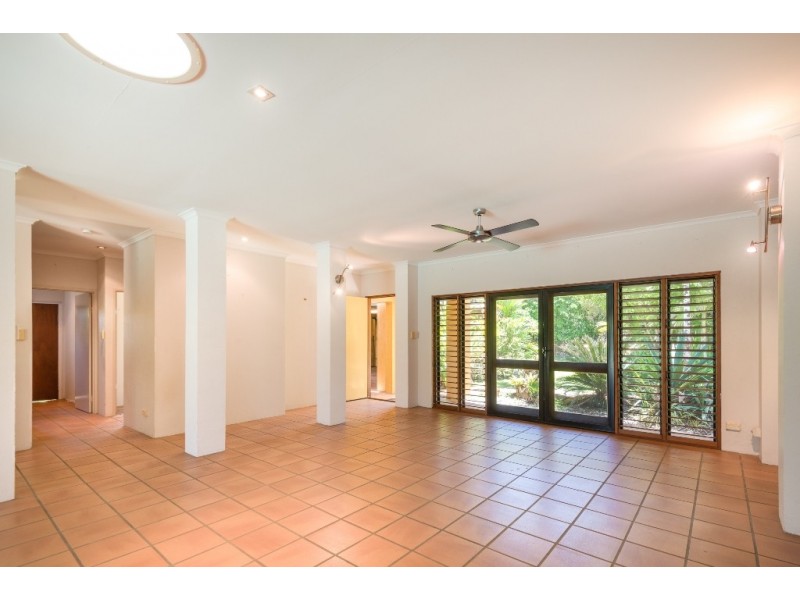 4 Squeaky Close, Kewarra Beach QLD 4879