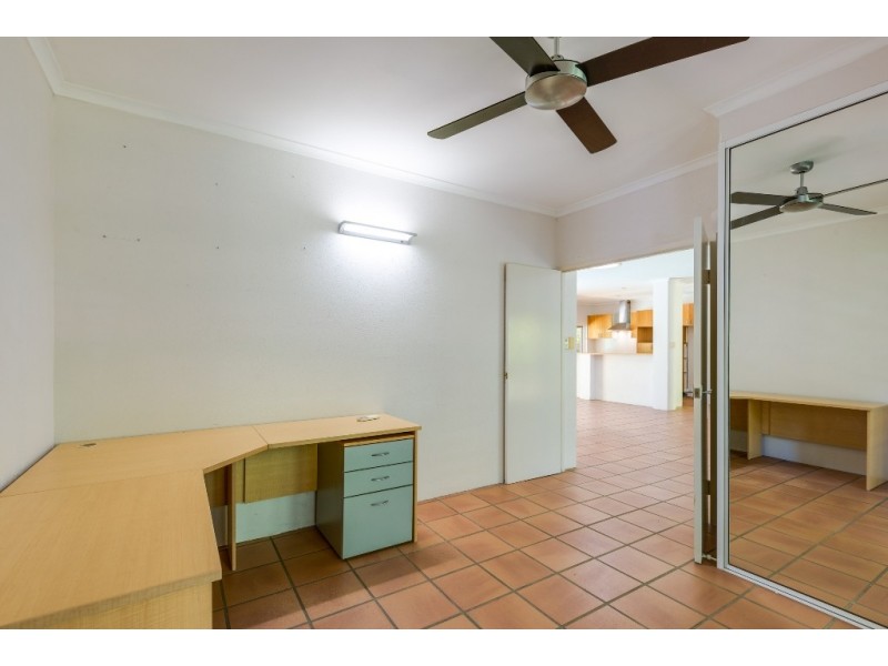 4 Squeaky Close, Kewarra Beach QLD 4879