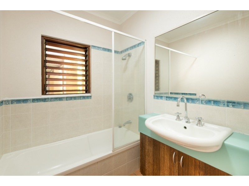4 Squeaky Close, Kewarra Beach QLD 4879