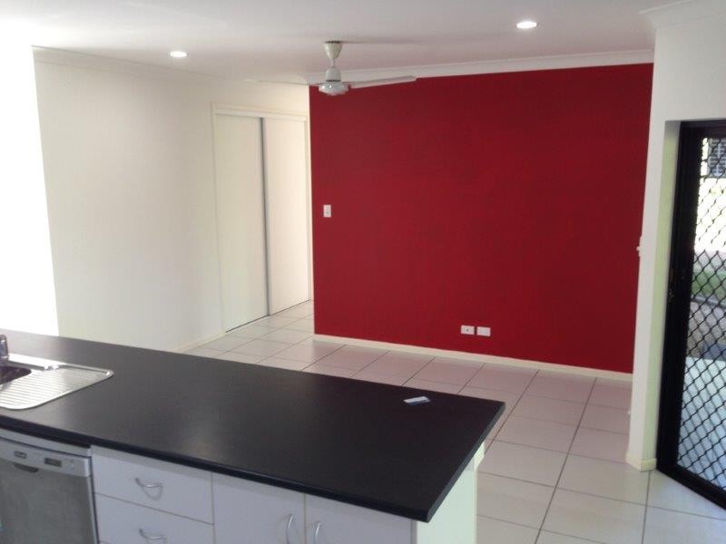 32 Redcap Bend, Trinity Park QLD 4879
