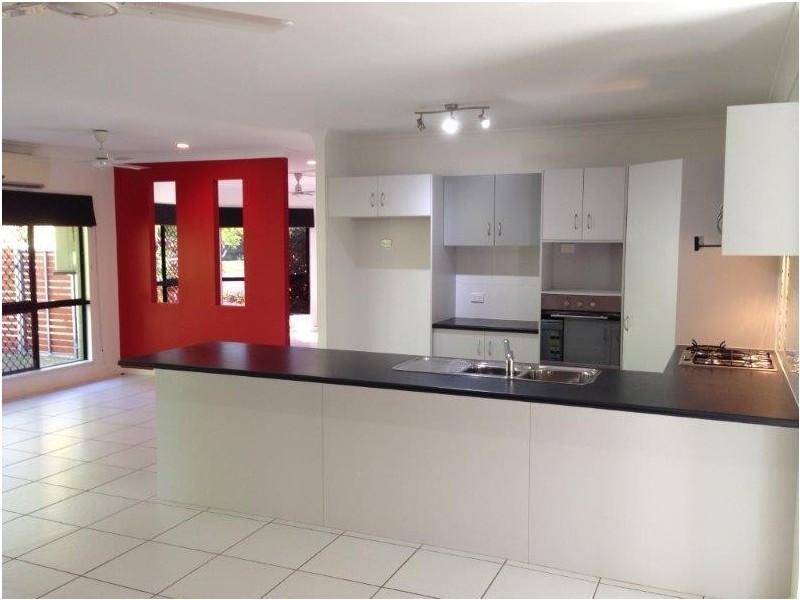32 Redcap Bend, Trinity Park QLD 4879