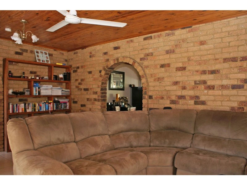 9 Kimberley Street, Trinity Park QLD 4879