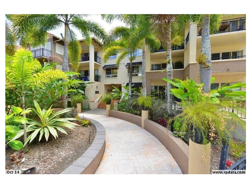 1757/2 Greenslopes Street, Cairns North QLD 4870