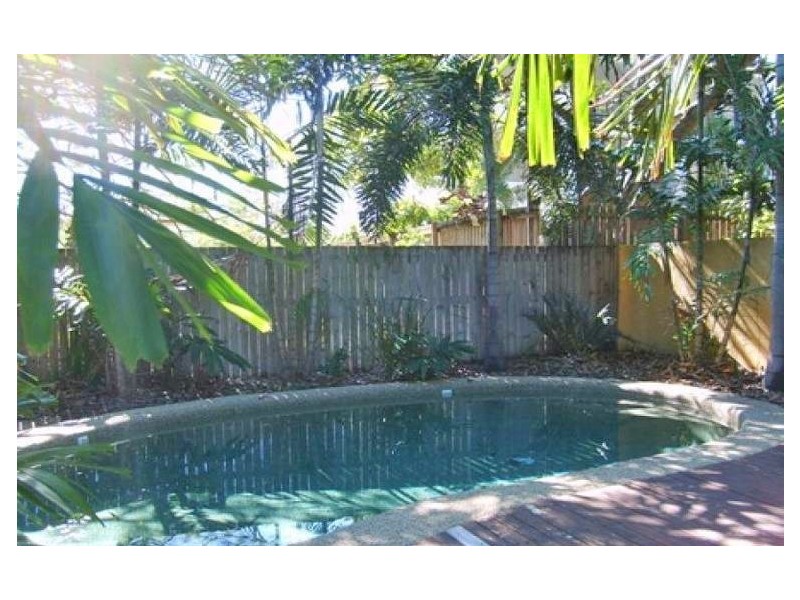 2/392 Severin Street, Parramatta Park QLD 4870