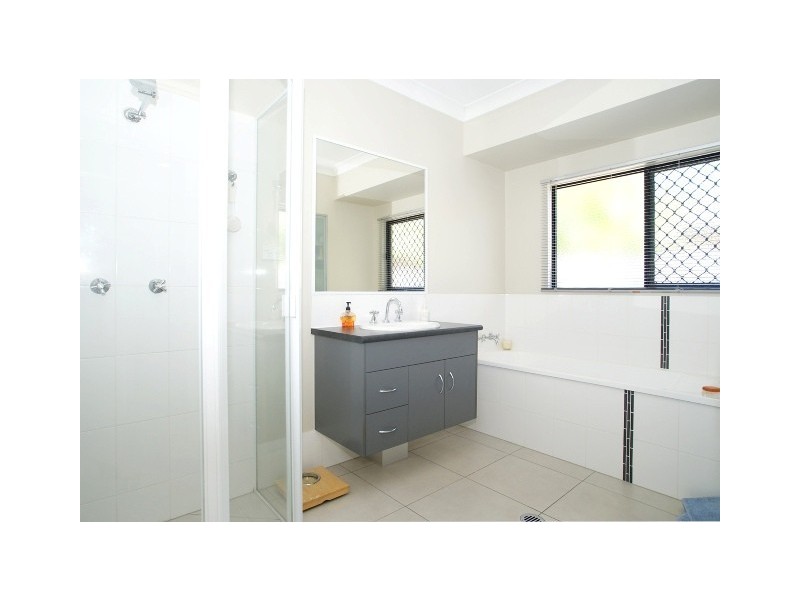 10 Yamba Close, Kewarra Beach QLD 4879