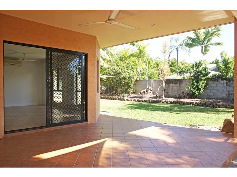 5 Cronulla Close, Kewarra Beach QLD 4879