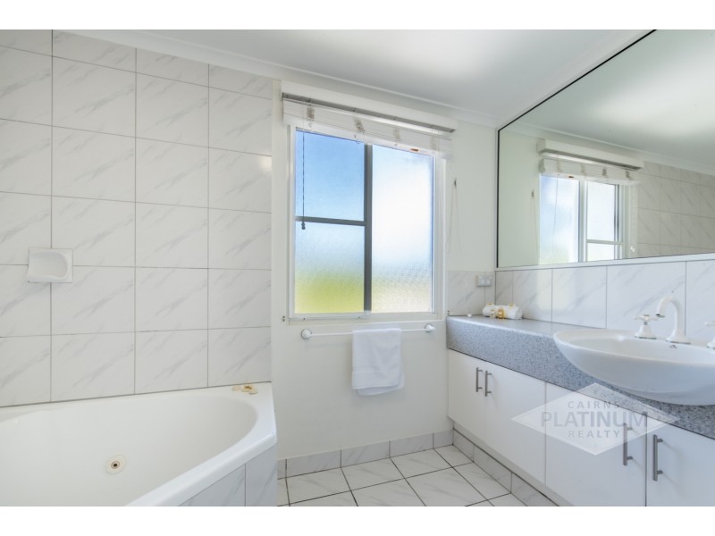 5/44 Moore Street, Trinity Beach QLD 4879