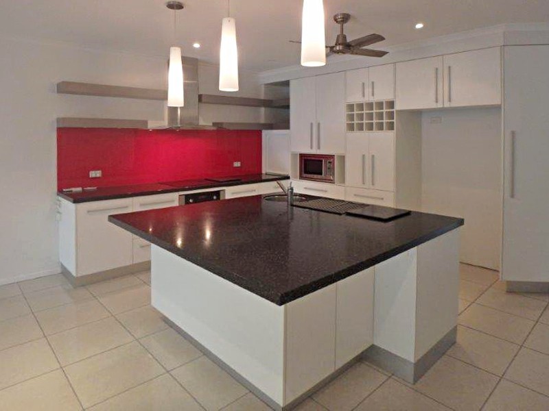20/24 Warren Street, Palm Cove QLD 4879