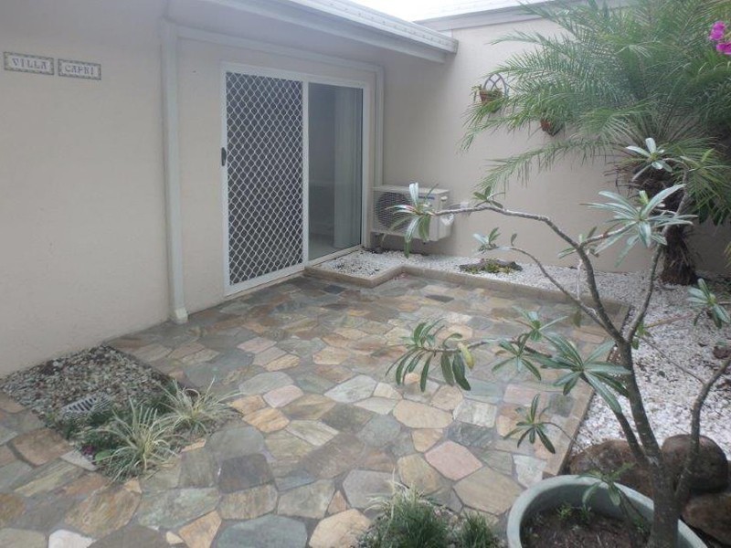 20/24 Warren Street, Palm Cove QLD 4879