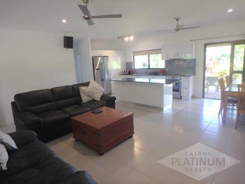 32 Moresby Street, Trinity Beach QLD 4879