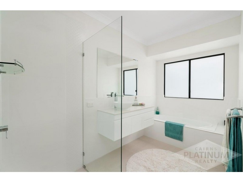 17 Whipbird Drive, Smithfield QLD 4878