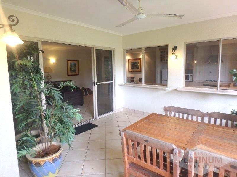 914/2 Greenslopes Street, Cairns North QLD 4870