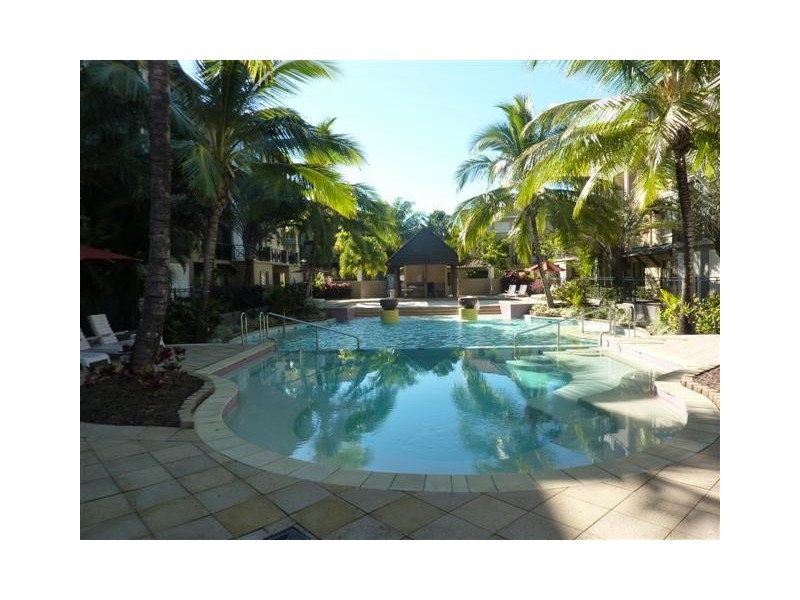 914/2 Greenslopes Street, Cairns North QLD 4870