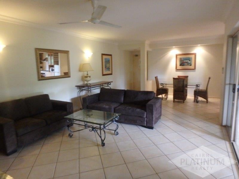 914/2 Greenslopes Street, Cairns North QLD 4870