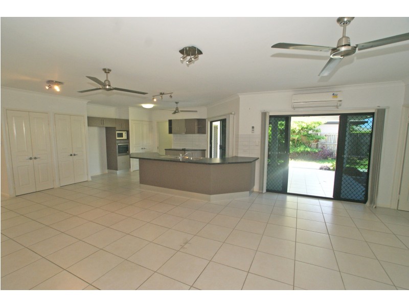 13 Bowline Close, Trinity Beach QLD 4879
