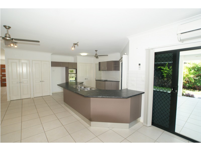 13 Bowline Close, Trinity Beach QLD 4879