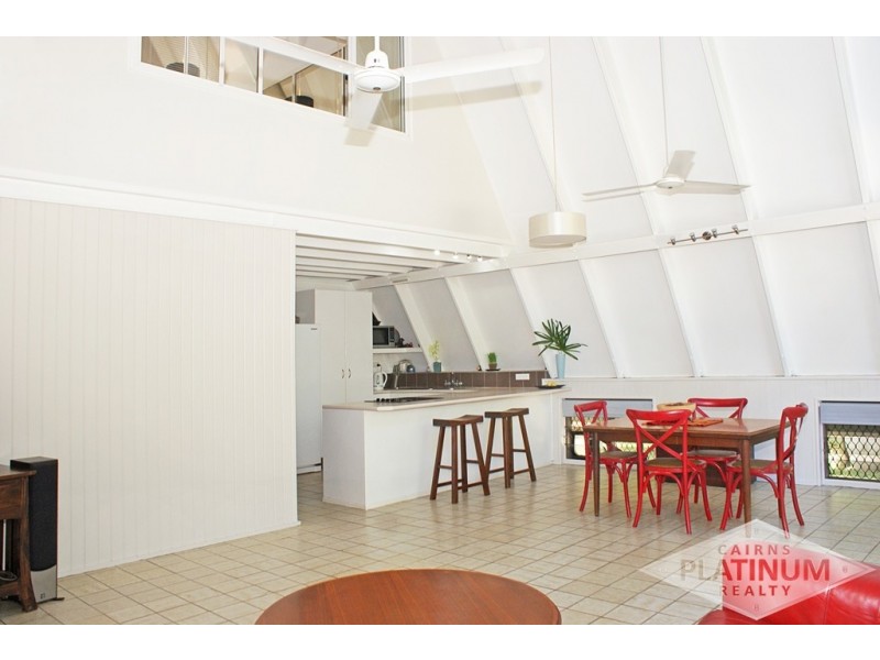 7 La Trobe Close, Trinity Park QLD 4879