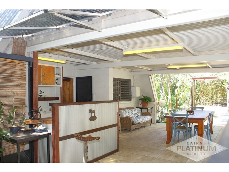 7 La Trobe Close, Trinity Park QLD 4879