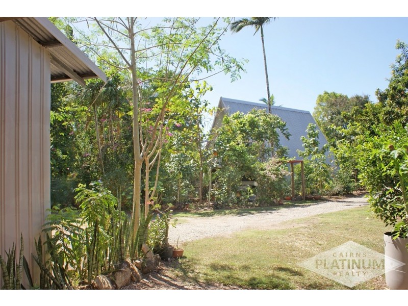 7 La Trobe Close, Trinity Park QLD 4879