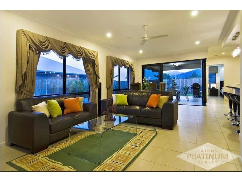 11 Bowline Close, Trinity Beach QLD 4879