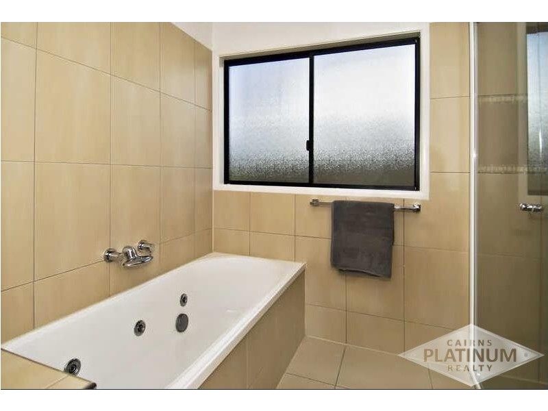 11 Bowline Close, Trinity Beach QLD 4879