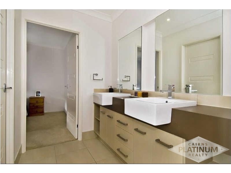 11 Bowline Close, Trinity Beach QLD 4879