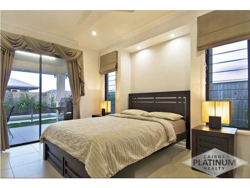 11 Bowline Close, Trinity Beach QLD 4879