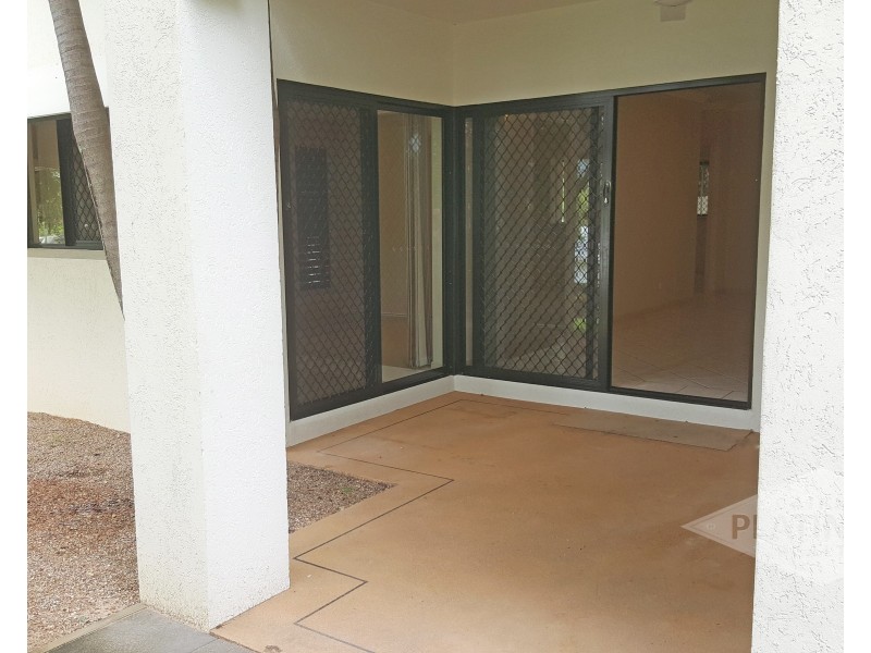 1/106 Moore Street, Trinity Beach QLD 4879
