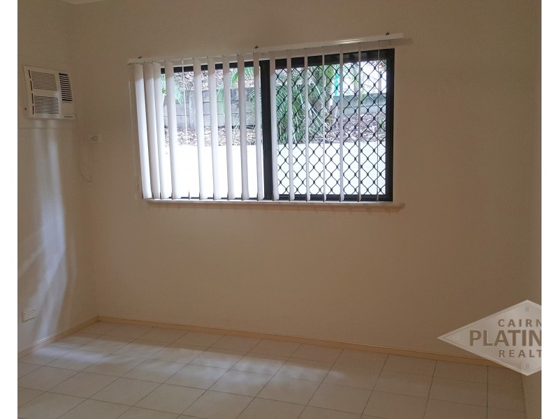 1/106 Moore Street, Trinity Beach QLD 4879