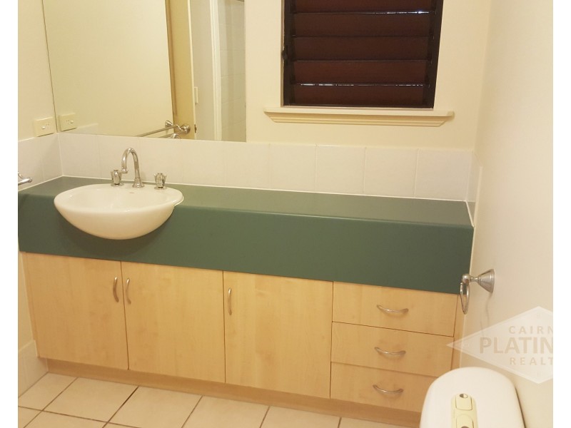 1/106 Moore Street, Trinity Beach QLD 4879