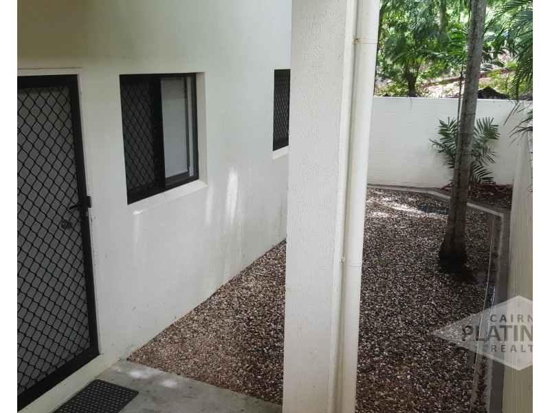 1/106 Moore Street, Trinity Beach QLD 4879