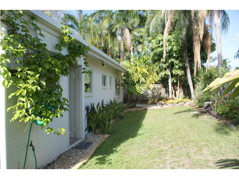 2/8 Portsea Cres, Kewarra Beach QLD 4879