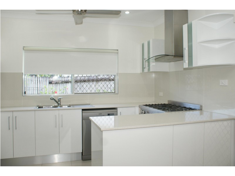 2/8 Portsea Cres, Kewarra Beach QLD 4879