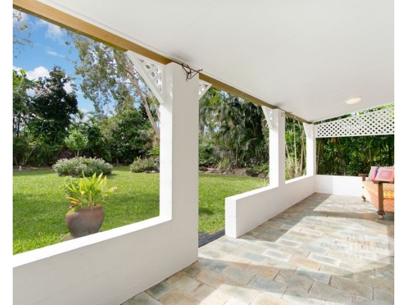 10 Limpet Close, Trinity Beach QLD 4879