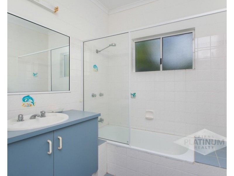 10 Limpet Close, Trinity Beach QLD 4879
