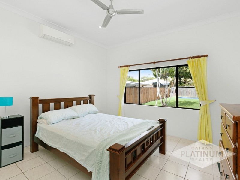63 Terebra Street, Palm Cove QLD 4879