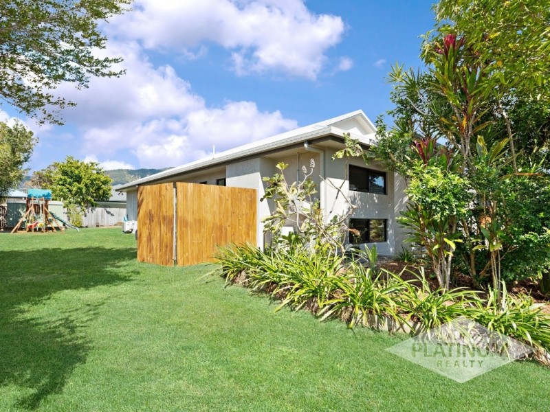 8 Hulbert Street, Trinity Park QLD 4879