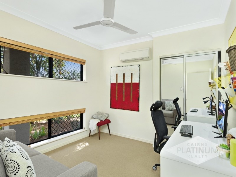 8 Hulbert Street, Trinity Park QLD 4879