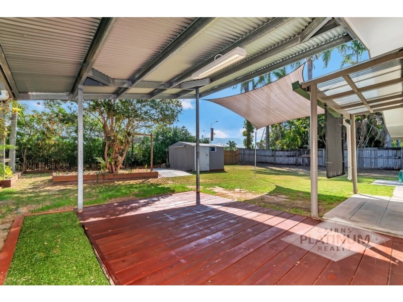 15 Periwinkle Street, Trinity Beach QLD 4879