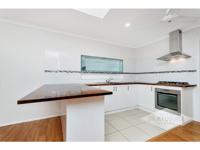 15 Periwinkle Street, Trinity Beach QLD 4879