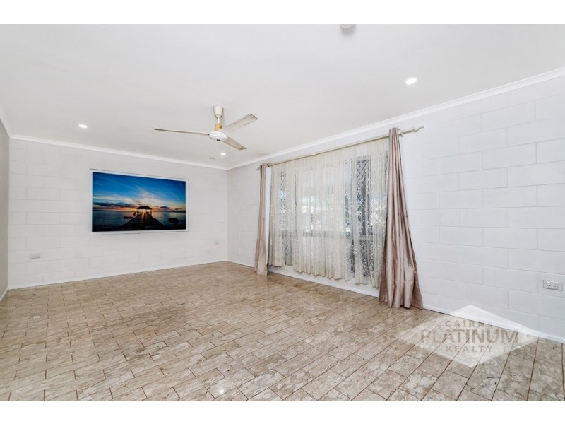 15 Periwinkle Street, Trinity Beach QLD 4879