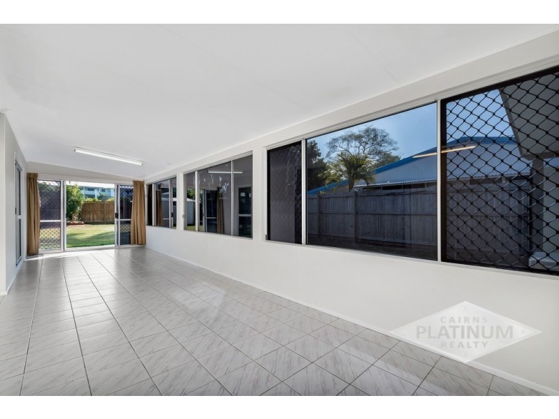 15 Periwinkle Street, Trinity Beach QLD 4879
