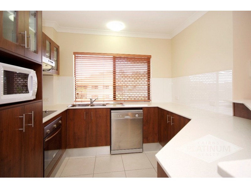 31/1-15 Robson Street, Mooroobool QLD 4870